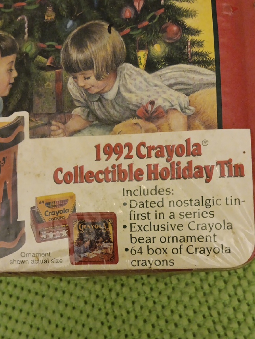 Vintage Crayola Collectible Crayon Holiday Tin. Includes A Bear Ornament. - Picture 3 of 3